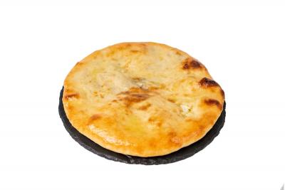 Пирог с сыром, картофелем и зеленью